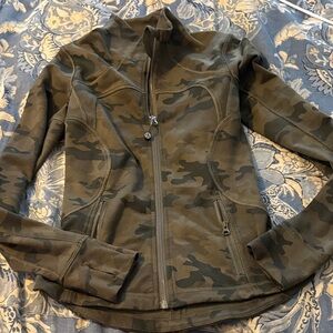 lululemon define jacket size 2 excellent condition